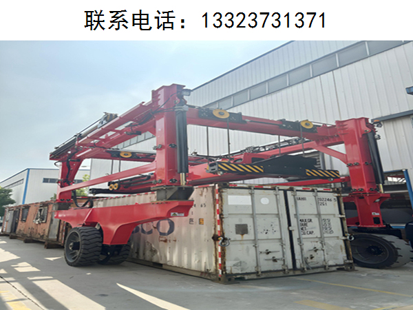 集装箱跨运车13.jpg